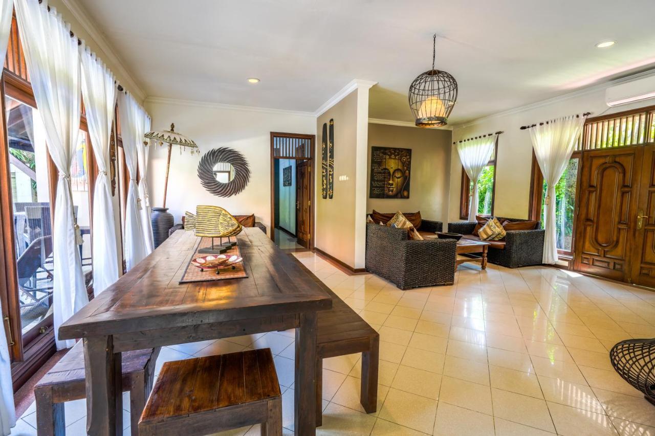 Villa Sanket - Kuta - 6 Bedrooms - 6 Bathrooms - Great Location Exterior photo