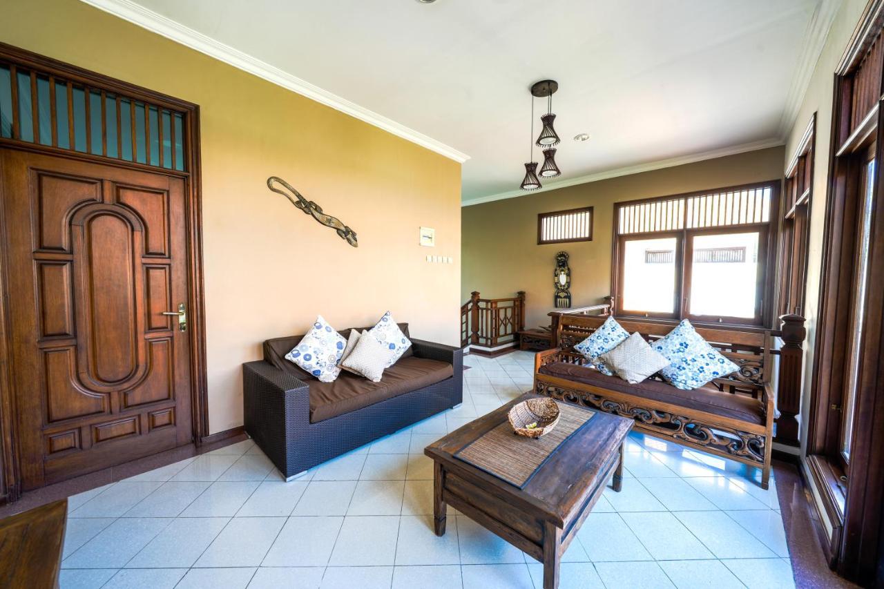 Villa Sanket - Kuta - 6 Bedrooms - 6 Bathrooms - Great Location Exterior photo